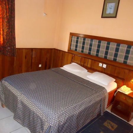 Hotel Saffana Douala Exterior photo
