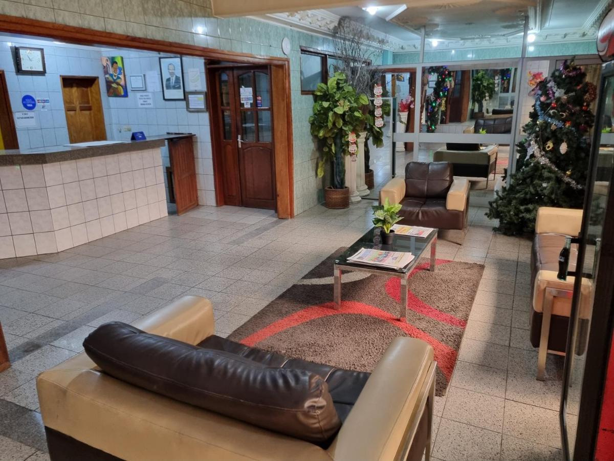 Hotel Saffana Douala Exterior photo